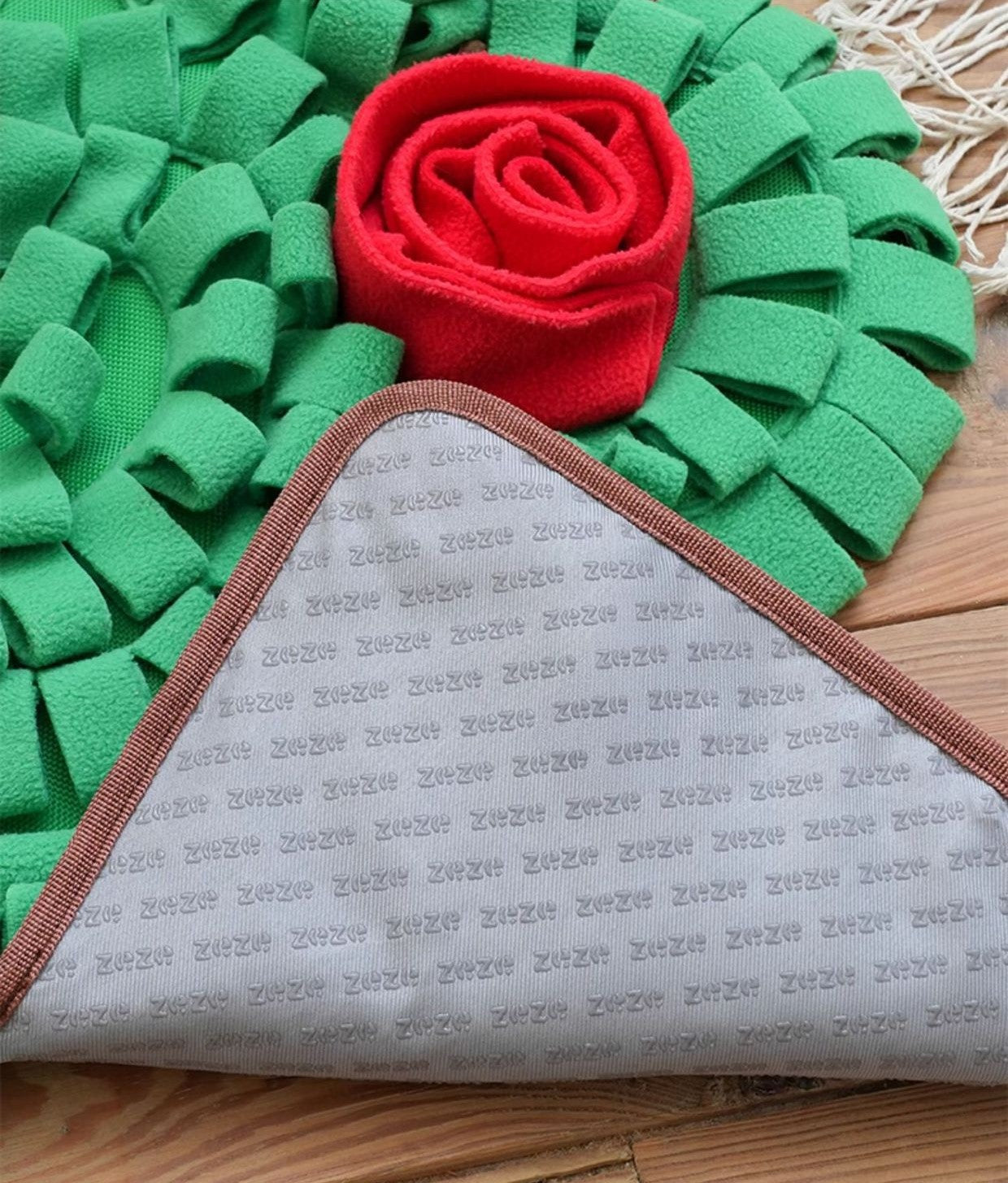 Zeze Apple Tree Snuffle Mat